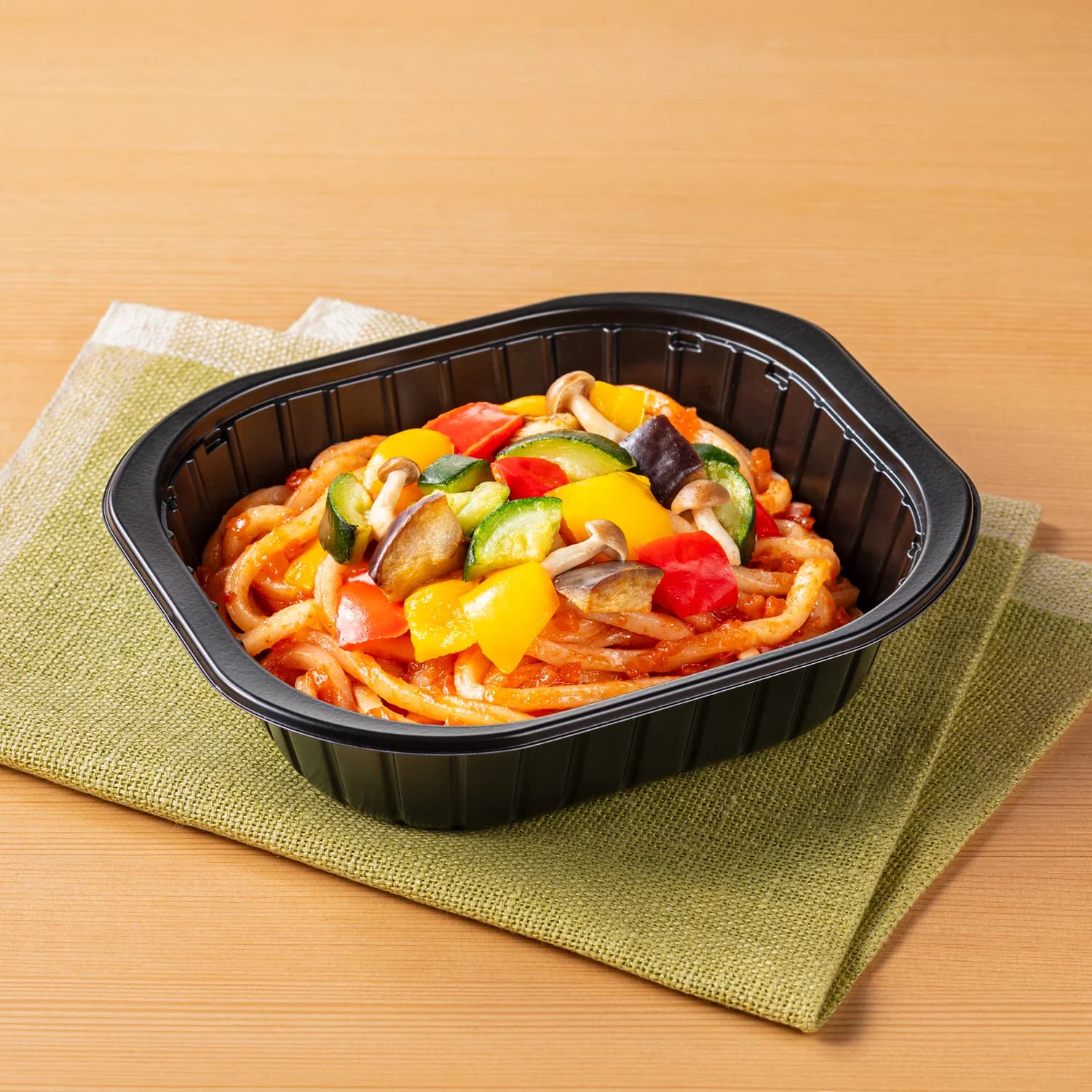 米粉麺 たっぷり野菜のトマトパスタ風