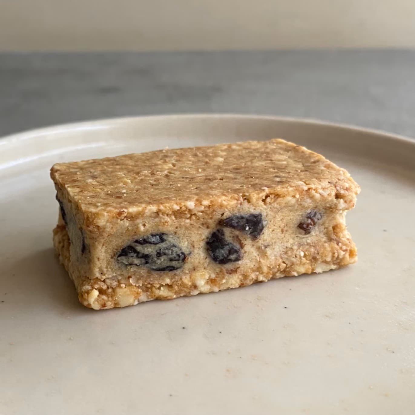 RAW BUTTER SAND　RAISIN