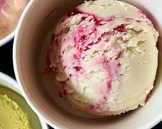 ヴィーガン&グルテンフリーアイス ベリーレアチーズ