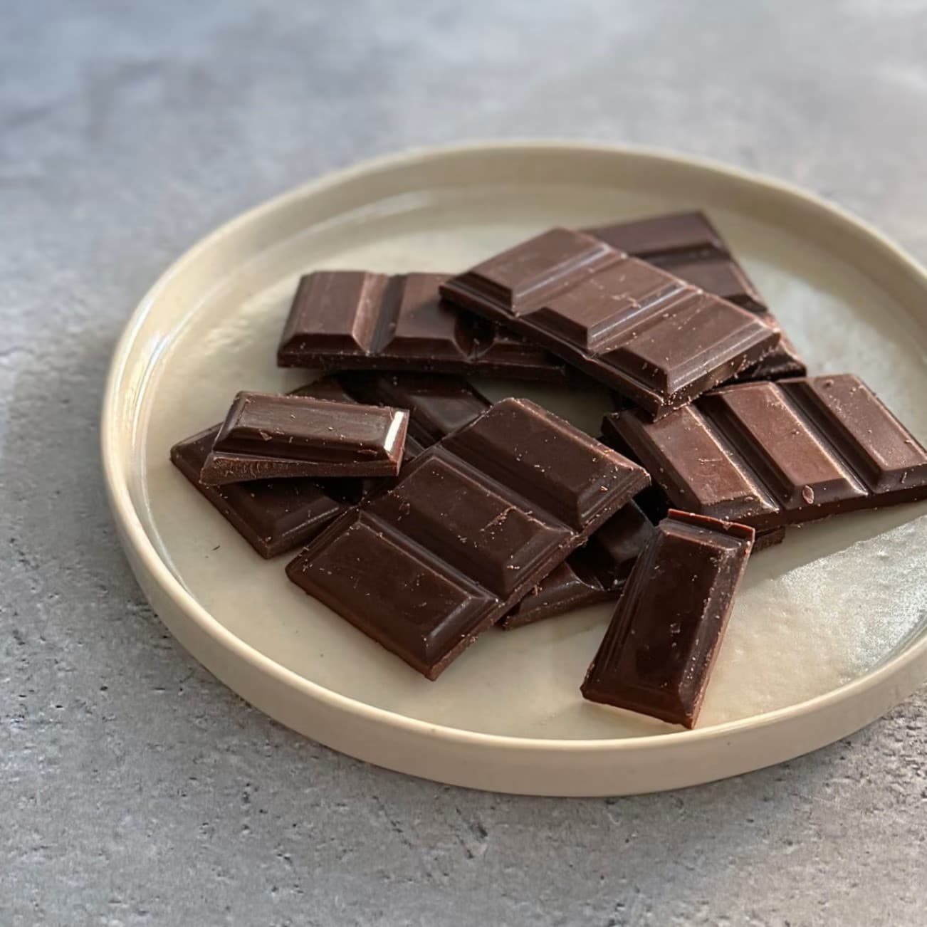 RAW CHOCOLATE　BITTER CACAO 83