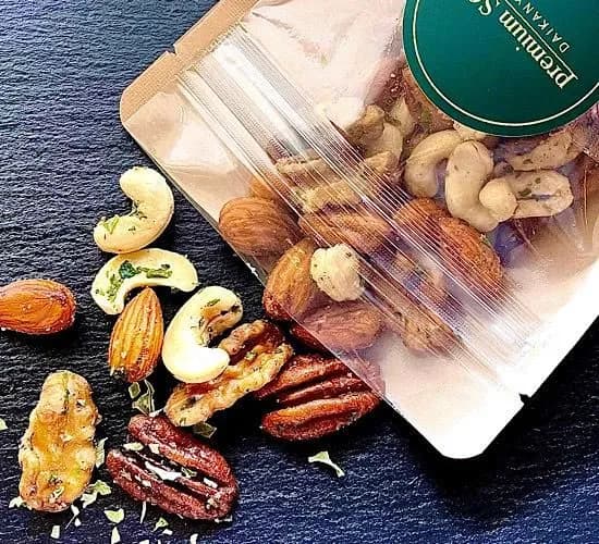 活性化ナッツ・バジル ～activated nuts～