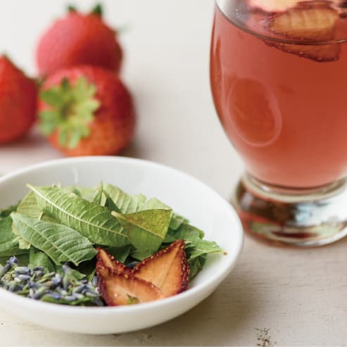 サングリア風カクテルの素 ハーブグリア いちご