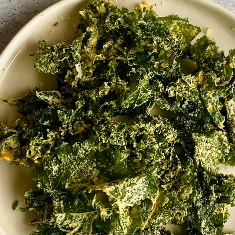 RAW CHIPS　CHEESY KALE